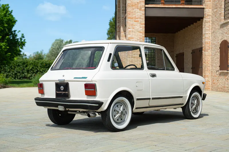 A 112 ELEGANT 6