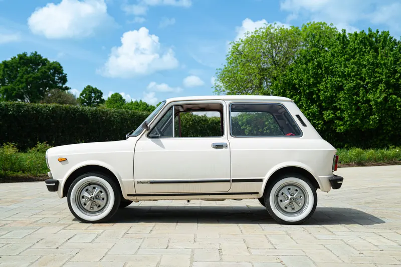 A 112 ELEGANT 5
