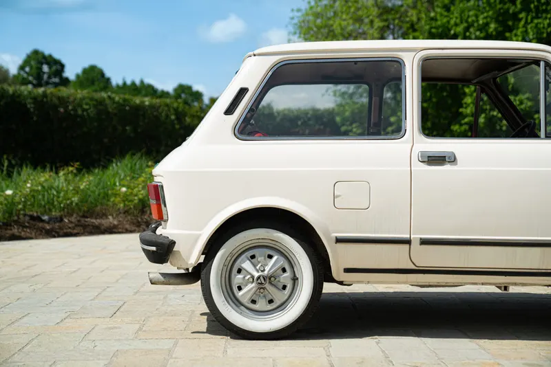 A 112 ELEGANT 19