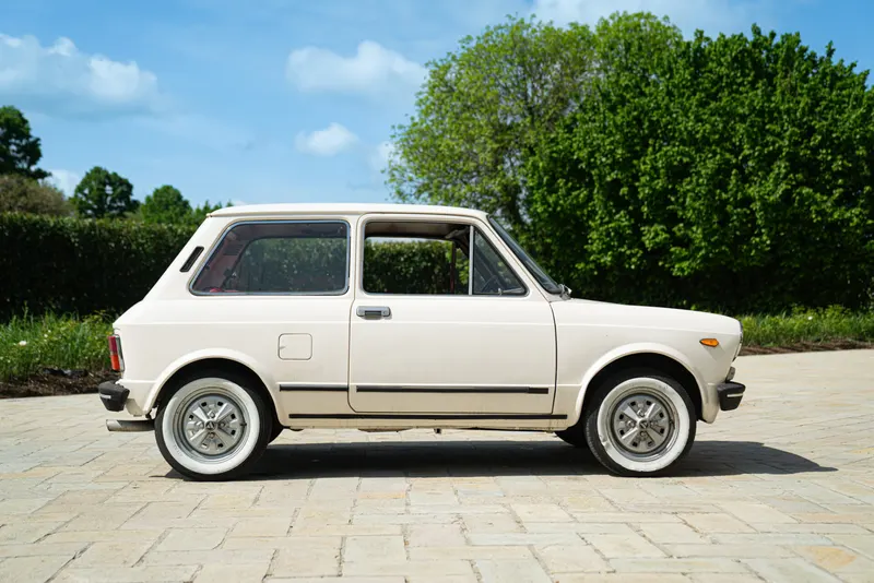 A 112 ELEGANT 4
