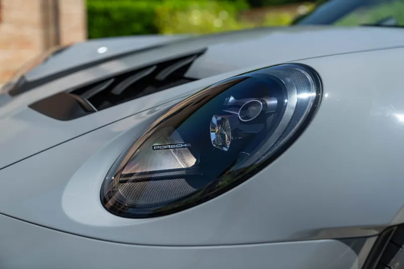 Porsche 992 (911) GT3 RS 65