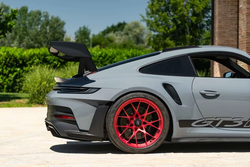 Porsche 992 (911) GT3 RS 15