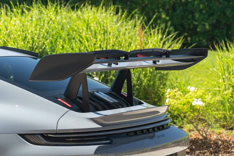 Porsche 992 (911) GT3 RS 41