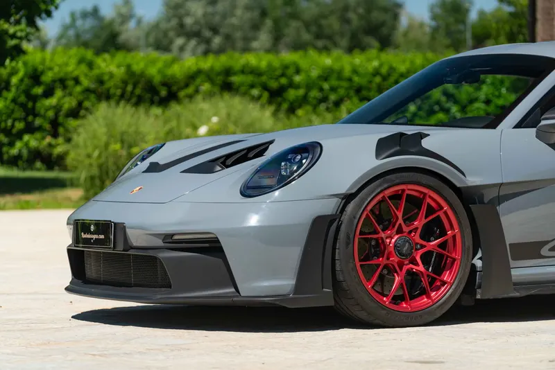 Porsche 992 (911) GT3 RS 9