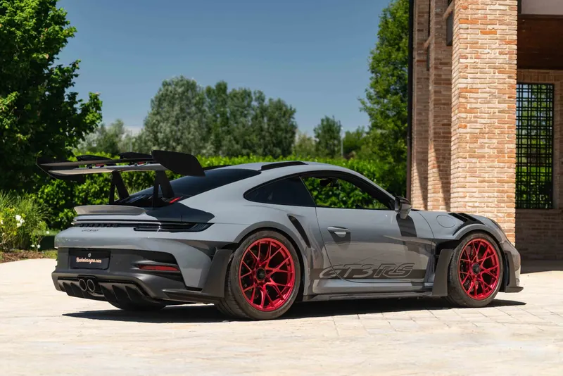 Porsche 992 (911) GT3 RS 6