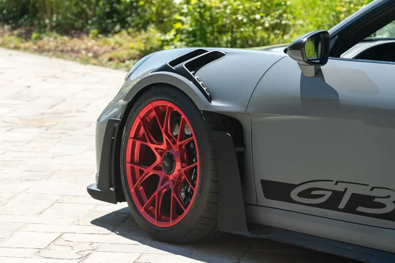 Porsche 992 (911) GT3 RS 42