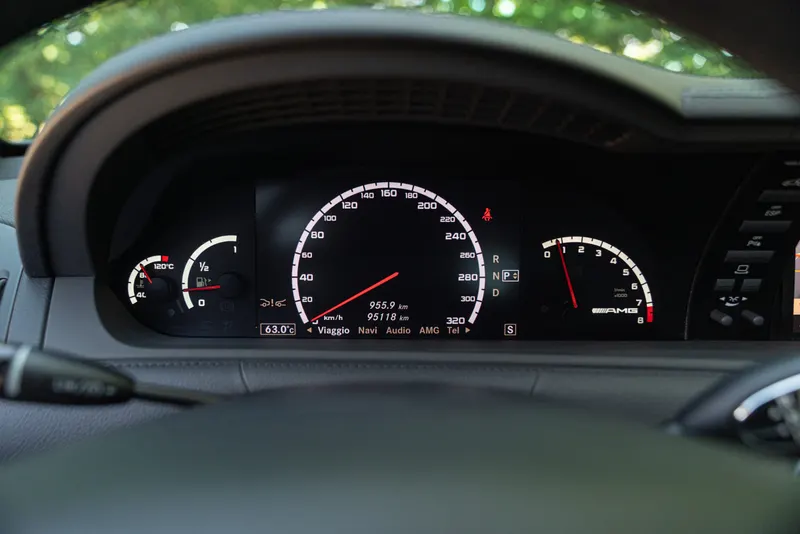 Mercedes-Benz CL 63 AMG 60