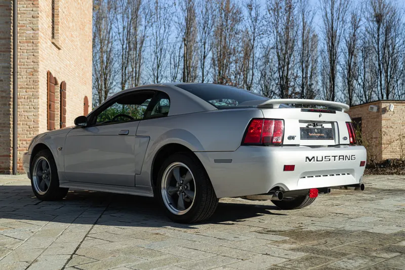 Ford MUSTANG GT V8 SRS 7