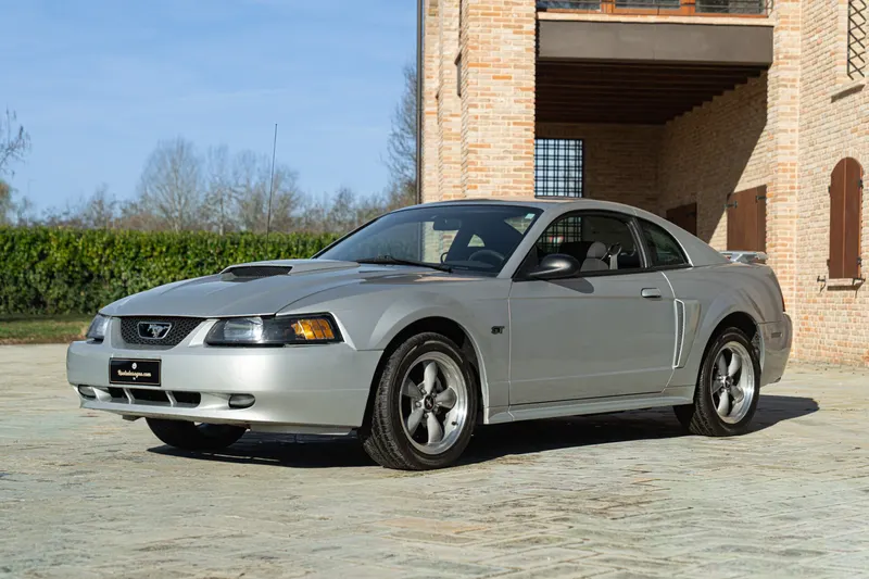 Ford MUSTANG GT V8 SRS 68