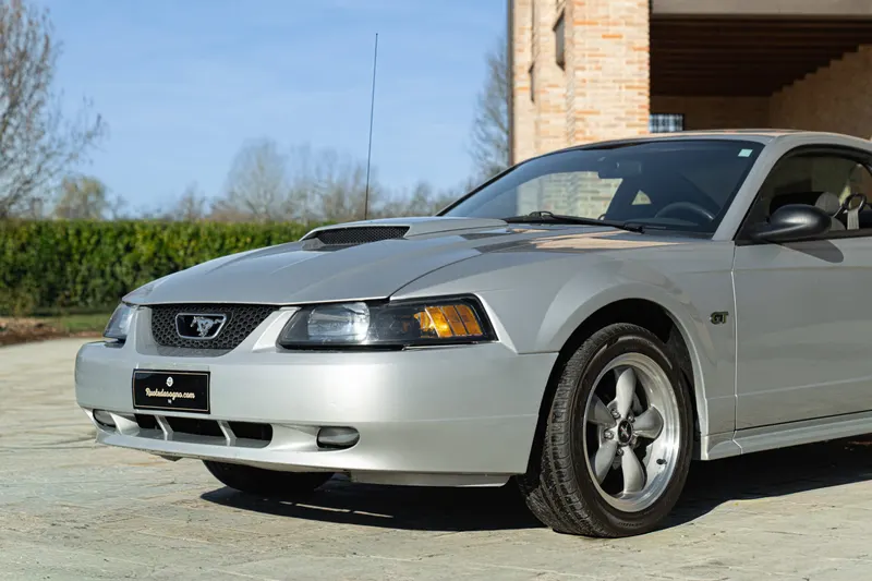 Ford MUSTANG GT V8 SRS 20