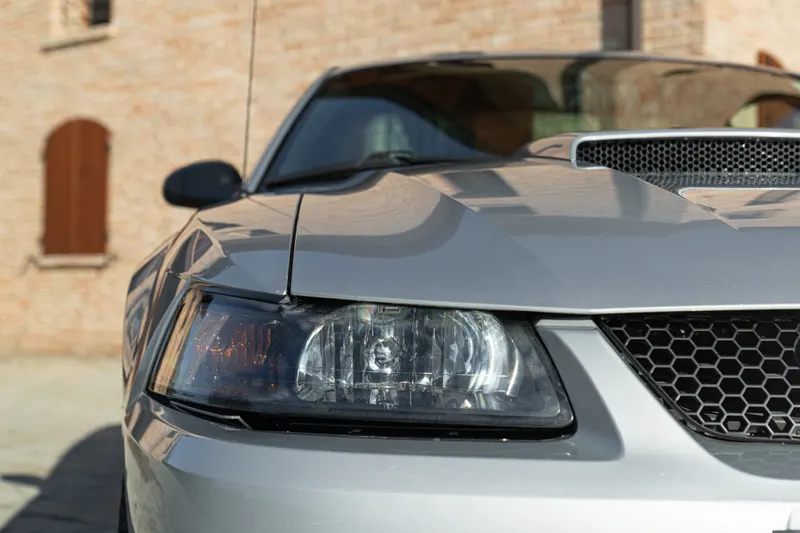 Ford MUSTANG GT V8 SRS 19