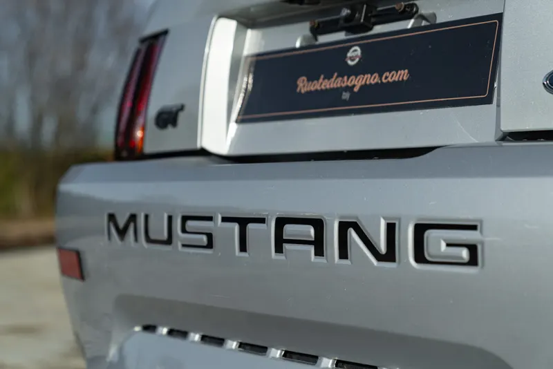 Ford MUSTANG GT V8 SRS 11