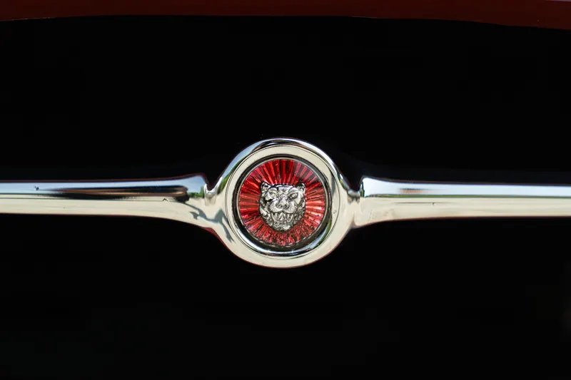Jaguar E-TYPE 3.8 ROADSTER I°SERIE 29