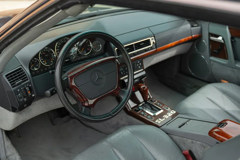Mercedes-Benz SL 320 25