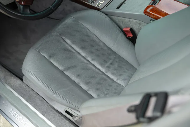 Mercedes-Benz SL 320 35