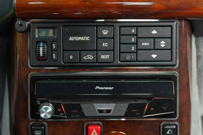 Mercedes-Benz SL 320 48