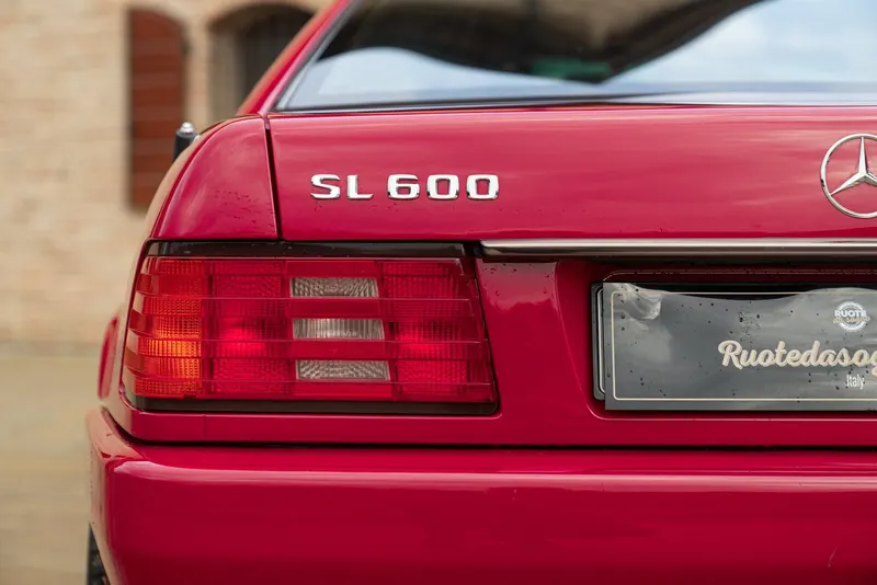 Mercedes-Benz SL 600 V12 23