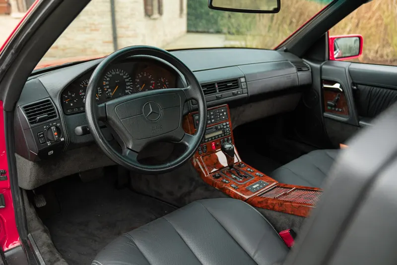 Mercedes-Benz SL 600 V12 53