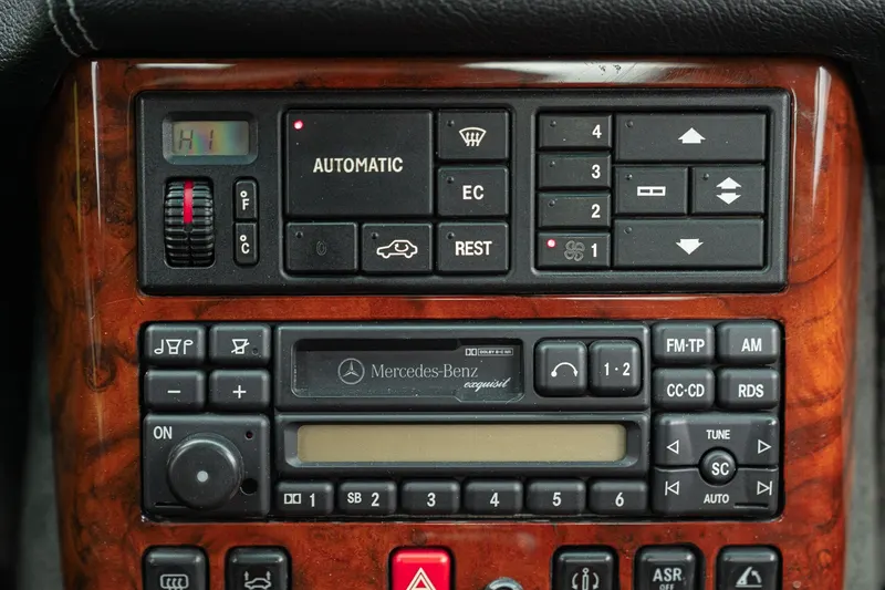 Mercedes-Benz SL 600 V12 50
