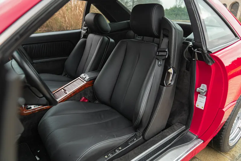 Mercedes-Benz SL 600 V12 35