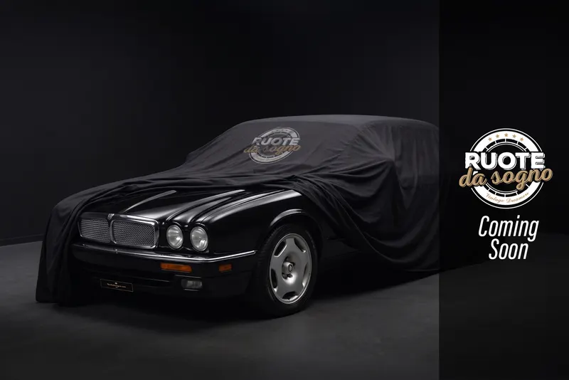 Jaguar XJR 6 2