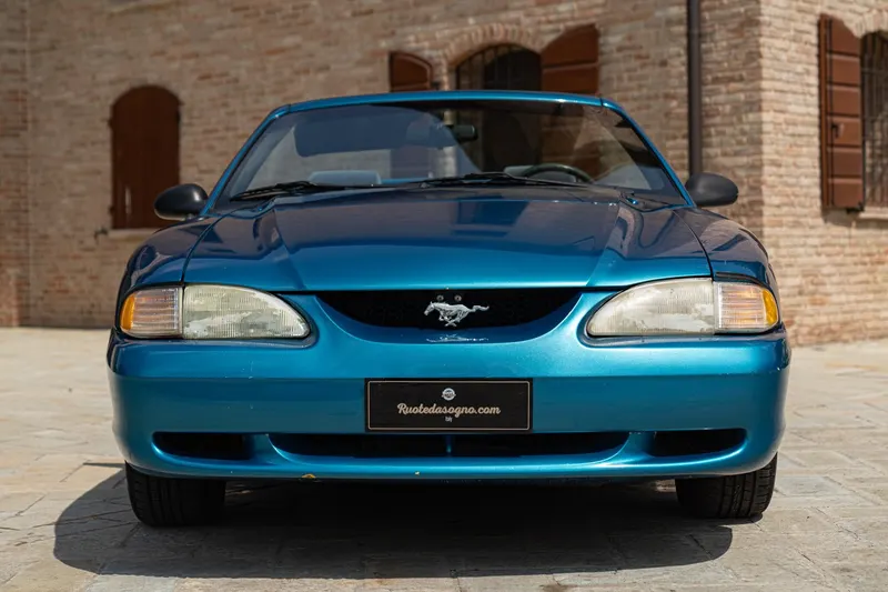 Ford MUSTANG CABRIOLET 3