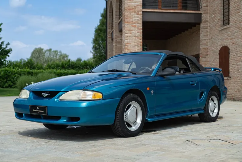 Ford MUSTANG CABRIOLET 11