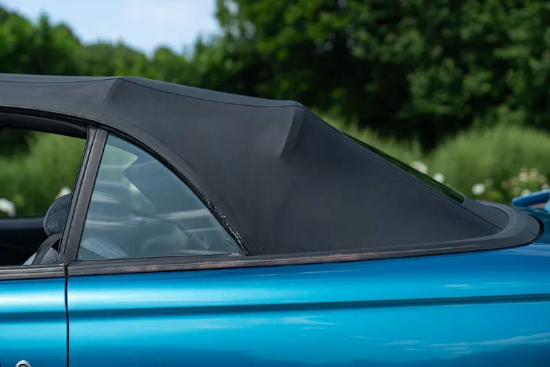 Ford MUSTANG CABRIOLET 35