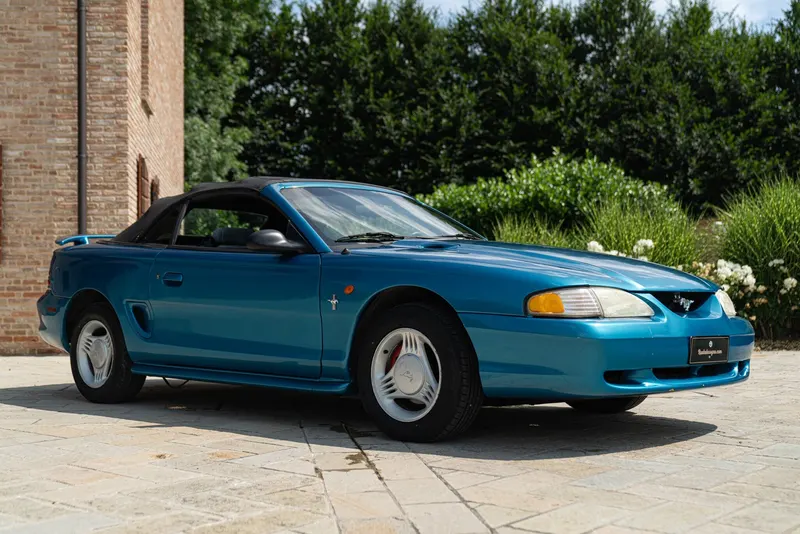 Ford MUSTANG CABRIOLET 10
