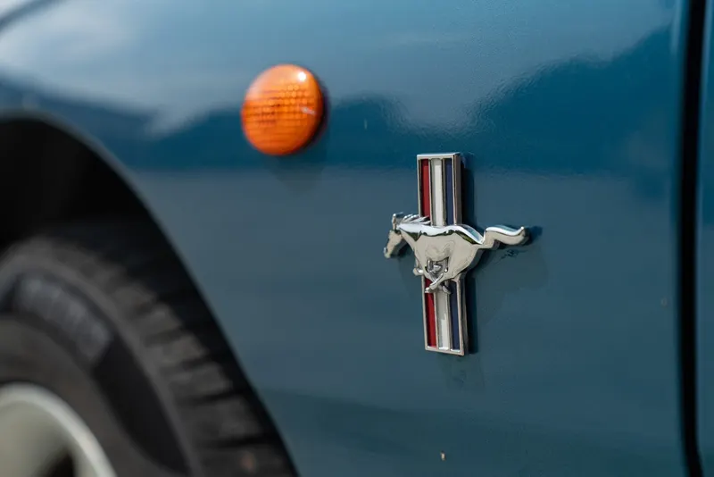 Ford MUSTANG CABRIOLET 29