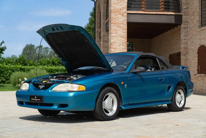 Ford MUSTANG CABRIOLET 75