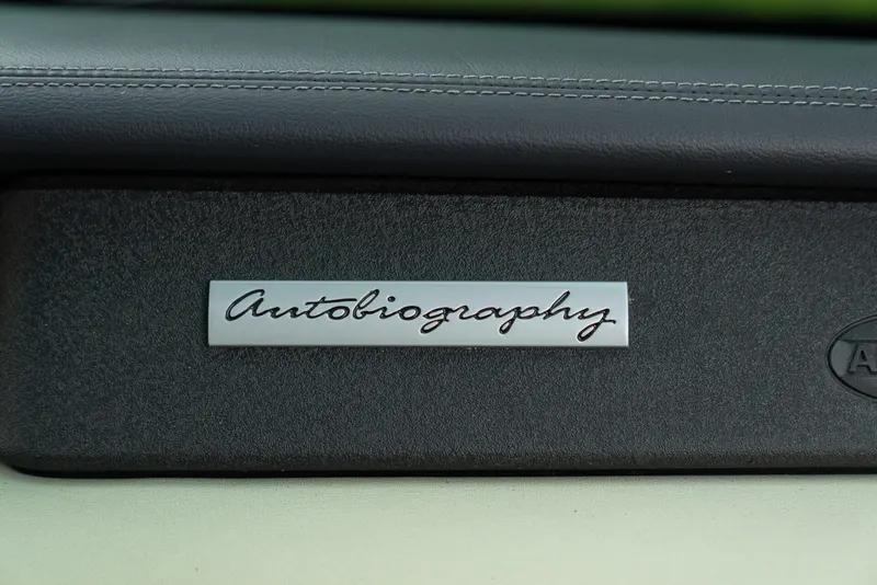 RANGE ROVER VOGUE AUTOBIOGRAPHY 39