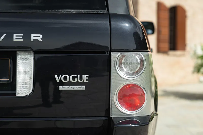 RANGE ROVER VOGUE AUTOBIOGRAPHY 17
