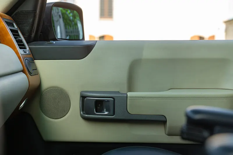 RANGE ROVER VOGUE AUTOBIOGRAPHY 30