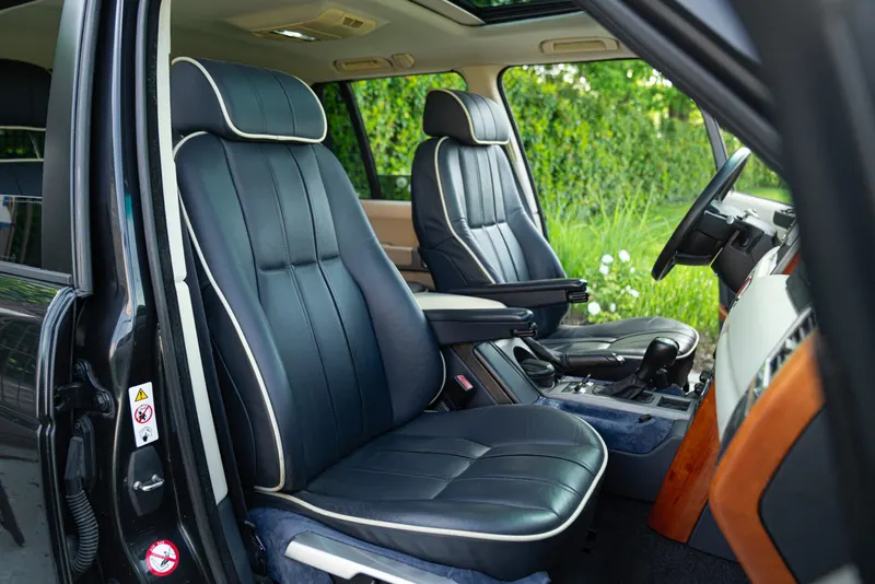 RANGE ROVER VOGUE AUTOBIOGRAPHY 26