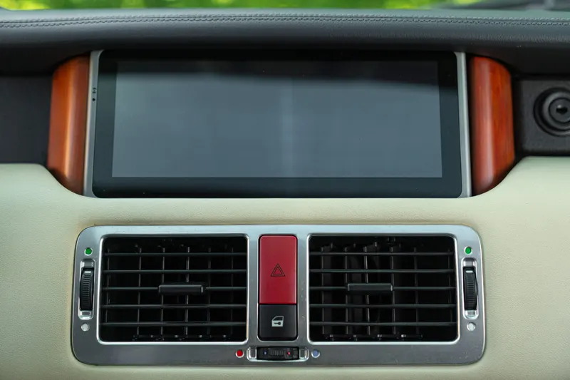 RANGE ROVER VOGUE AUTOBIOGRAPHY 44