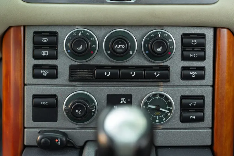 RANGE ROVER VOGUE AUTOBIOGRAPHY 45