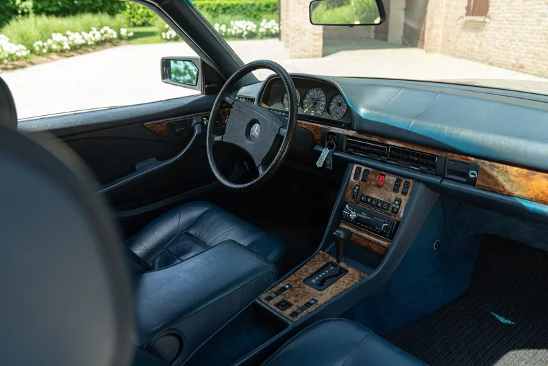 Mercedes-Benz 380 SEC 29