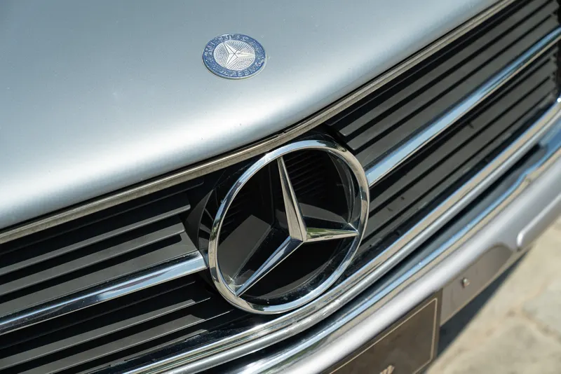 Mercedes-Benz 380 SEC 11