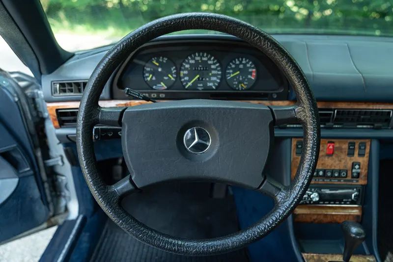 Mercedes-Benz 380 SEC 38