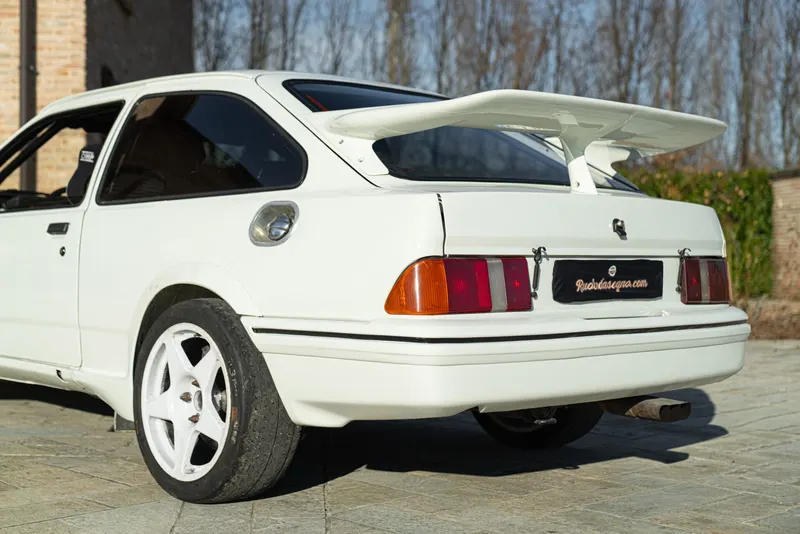 Ford SIERRA RS COSWORTH GR. A 17