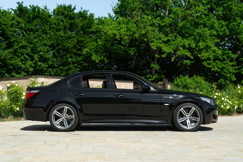 BMW M5 5