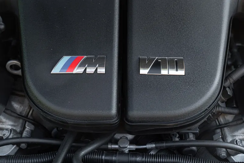 BMW M5 64
