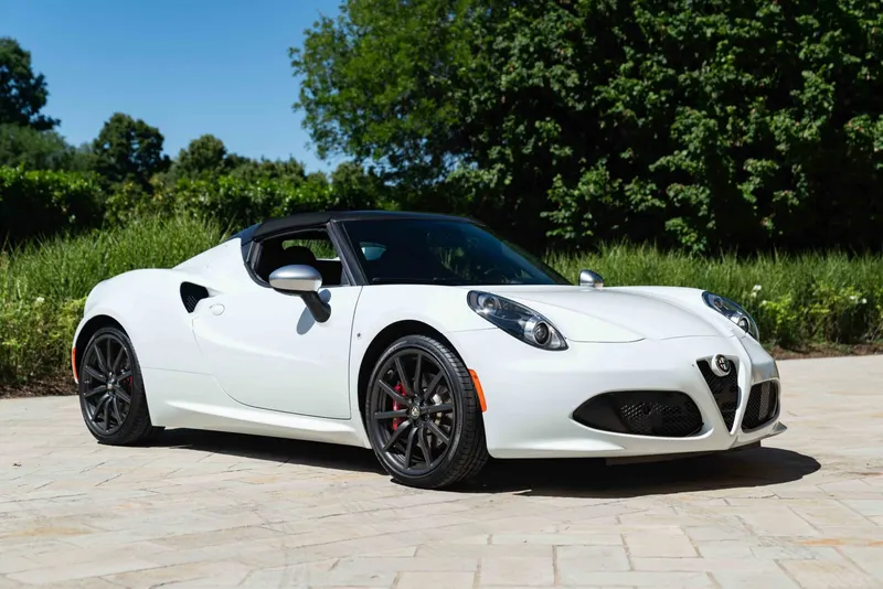 Alfa Romeo 4C SPIDER 11