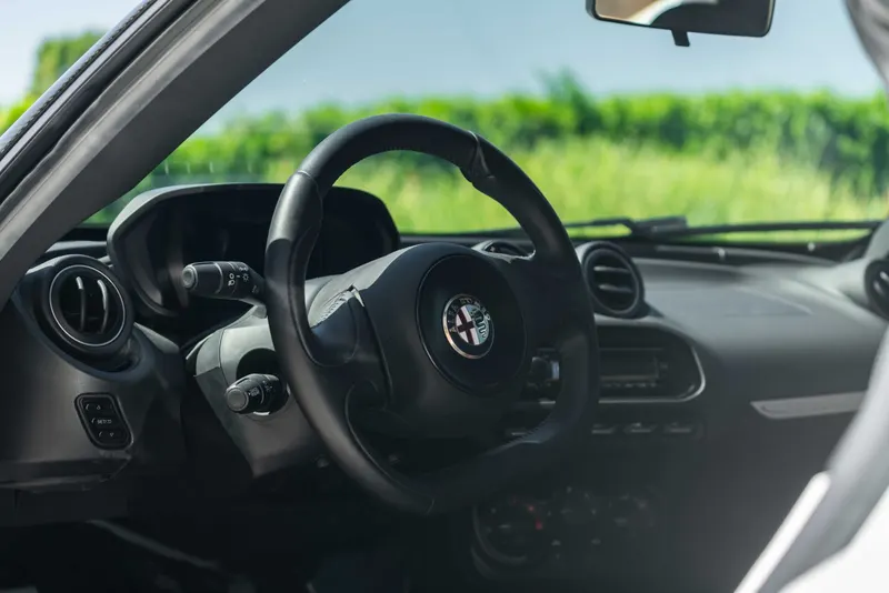 Alfa Romeo 4C SPIDER 31