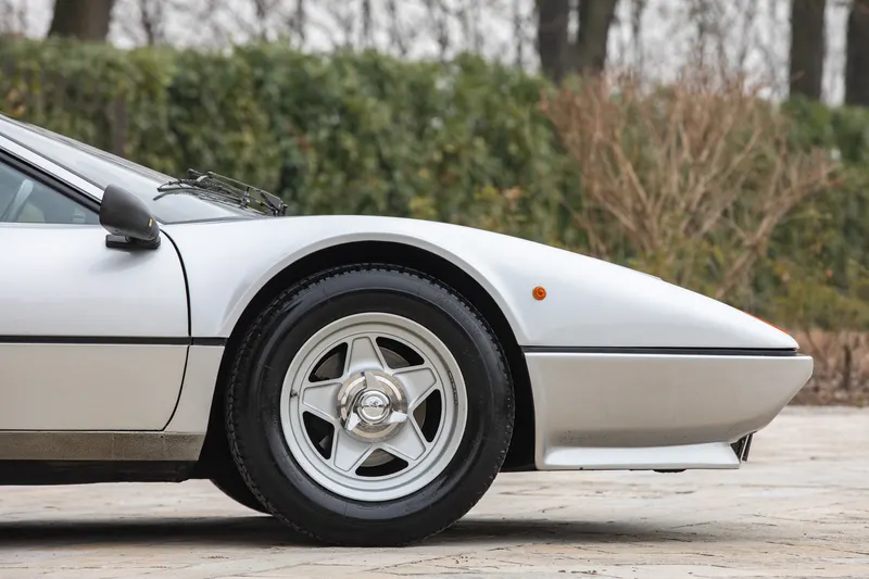 Ferrari 512 BBi 31