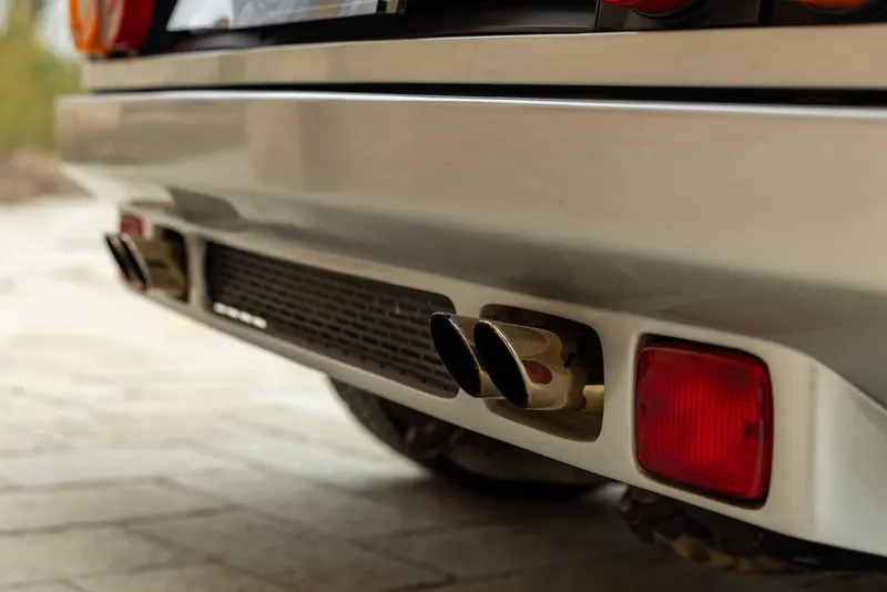 Ferrari 512 BBi 37