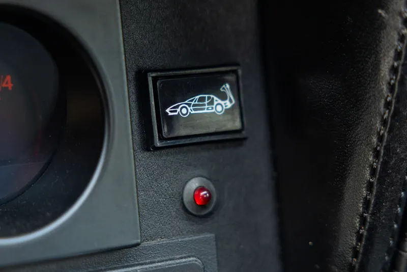 Ferrari 512 BBi 52