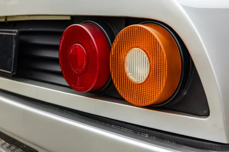 Ferrari 512 BBi 19