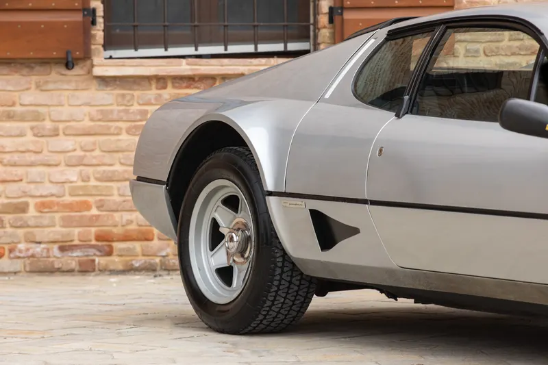 Ferrari 512 BBi 23